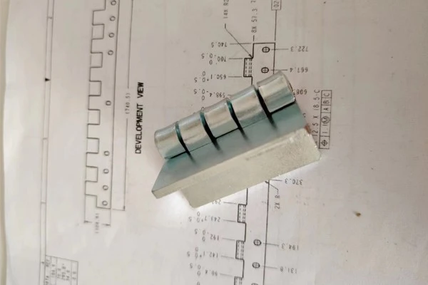 Factory Produces Zn Alloy Hinges For Furniture
